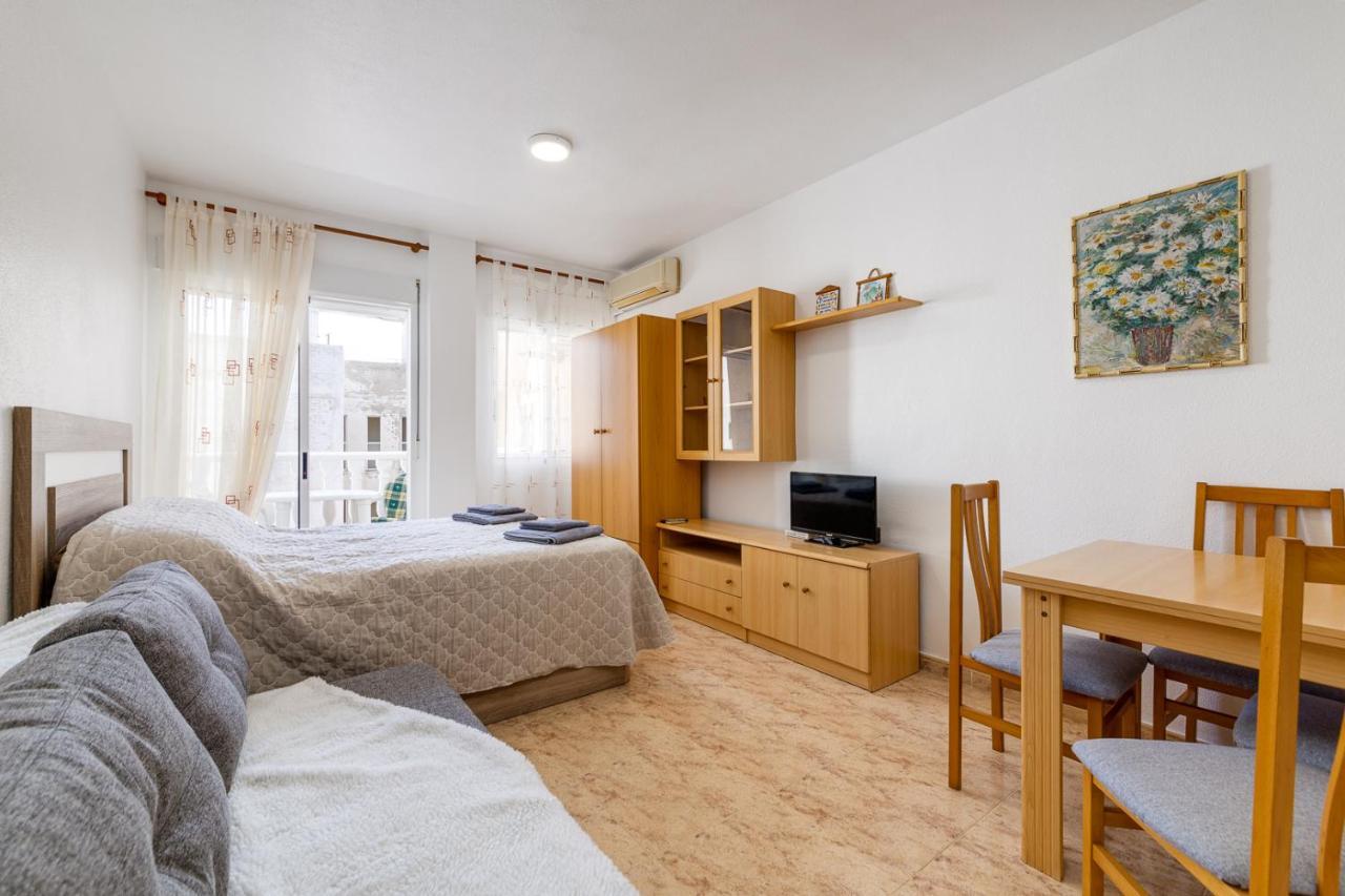 Studio Caballero De Rodas Torrevieja Luaran gambar